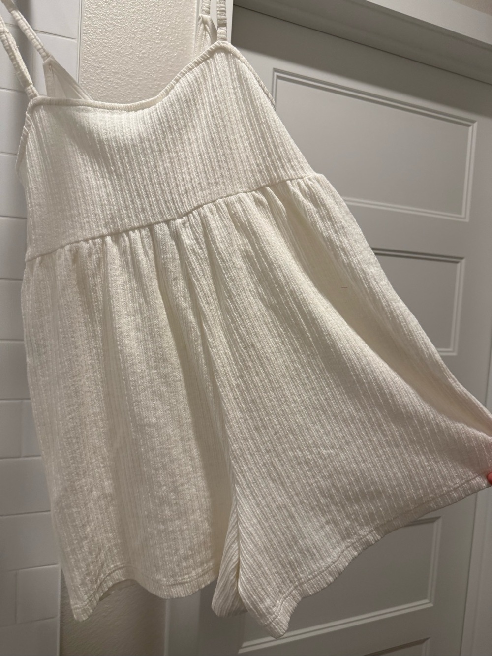 White Roxy romper - Picture 4 of 4